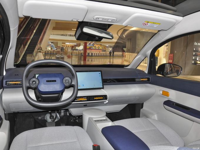 U2 portes 5 Seater 6.6kw Front Drive du véhicule électrique 135km/H LHD 80/160Nm 5 3840×1742×1545mm 1